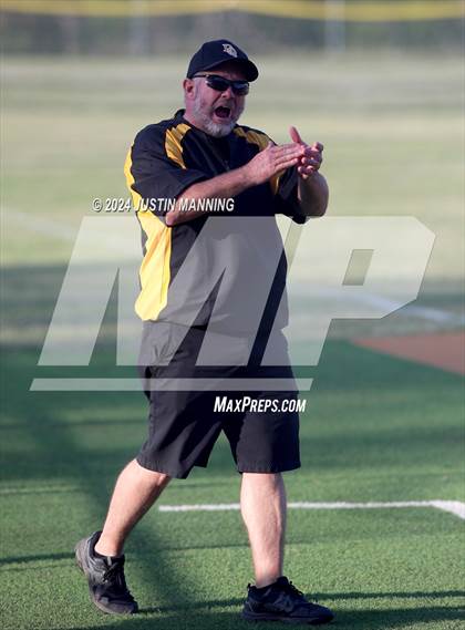 Thumbnail 1 in De Queen @ Arkadelphia photogallery.