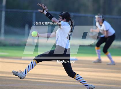 Thumbnail 2 in De Queen @ Arkadelphia photogallery.