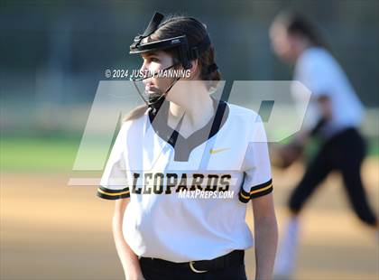 Thumbnail 1 in De Queen @ Arkadelphia photogallery.