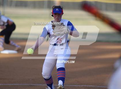 Thumbnail 3 in De Queen @ Arkadelphia photogallery.