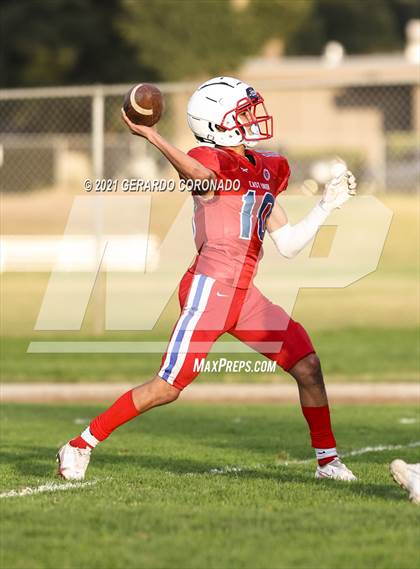 Thumbnail 1 in East Union vs. Central Catholic photogallery.