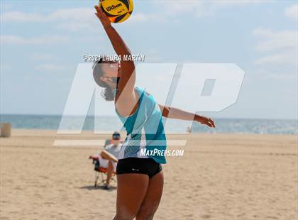 Thumbnail 1 in Broward Beach Volleyball Regionals photogallery.