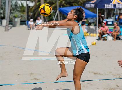 Thumbnail 2 in Broward Beach Volleyball Regionals photogallery.