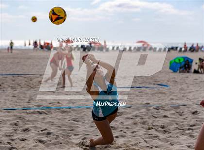 Thumbnail 2 in Broward Beach Volleyball Regionals photogallery.