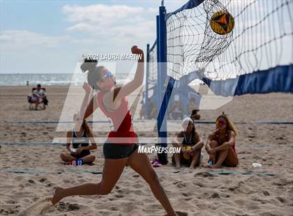 Thumbnail 2 in Broward Beach Volleyball Regionals photogallery.