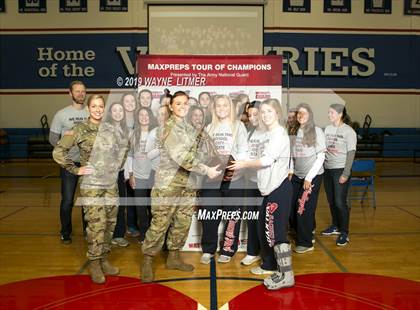 Thumbnail 3 in Sacred Heart (MaxPreps Tour of Champions) photogallery.