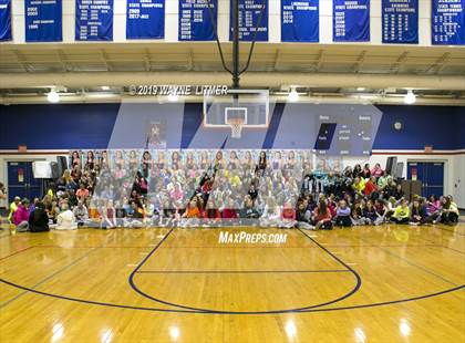 Thumbnail 2 in Sacred Heart (MaxPreps Tour of Champions) photogallery.