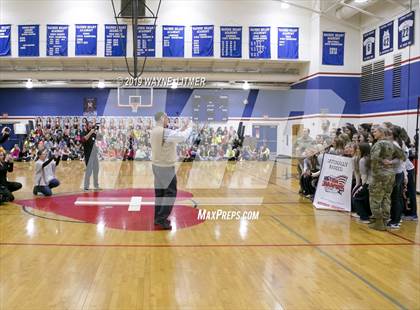 Thumbnail 1 in Sacred Heart (MaxPreps Tour of Champions) photogallery.