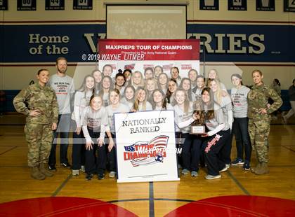 Thumbnail 3 in Sacred Heart (MaxPreps Tour of Champions) photogallery.