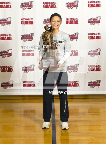 Thumbnail 1 in Sacred Heart (MaxPreps Tour of Champions) photogallery.