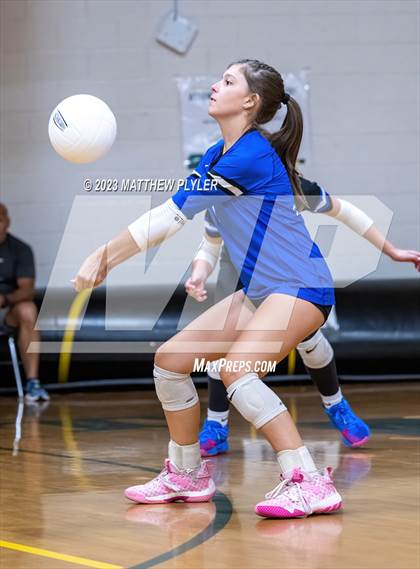 Thumbnail 2 in Clayton @ Laney photogallery.