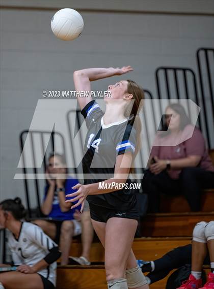 Thumbnail 2 in Clayton @ Laney photogallery.