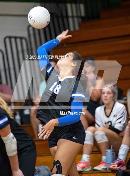 Thumbnail 3 in Clayton @ Laney photogallery.