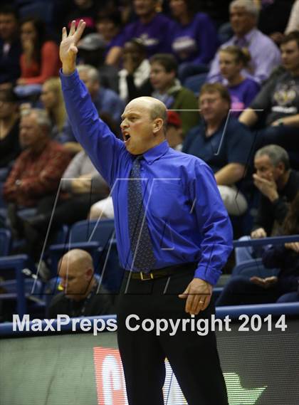 Thumbnail 2 in Holy Family vs Pagosa Springs (CHSAA 3A Final) photogallery.