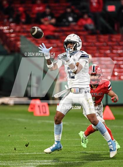 Thumbnail 3 in Central Catholic vs Lawrence (High School Football at Fenway Park) photogallery.