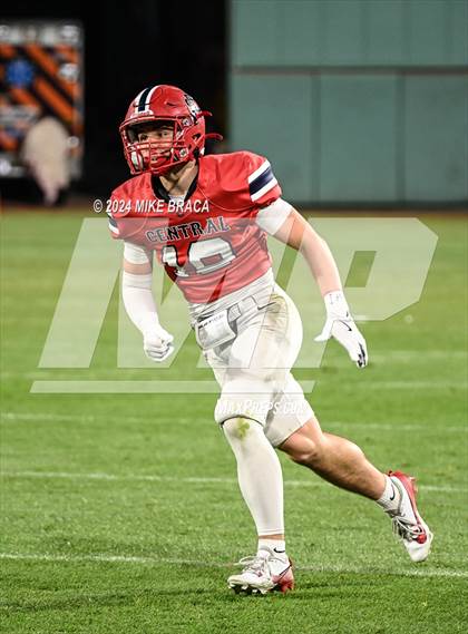 Thumbnail 3 in Central Catholic vs Lawrence (High School Football at Fenway Park) photogallery.