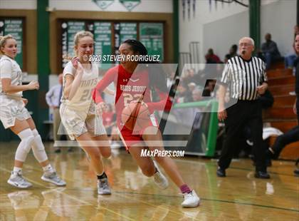 Thumbnail 2 in Regis Jesuit vs. Miramonte (MLK Showcase) photogallery.