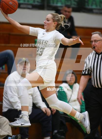 Thumbnail 2 in Regis Jesuit vs. Miramonte (MLK Showcase) photogallery.