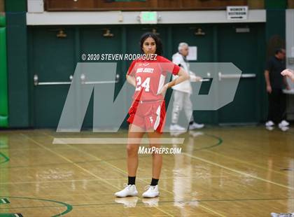 Thumbnail 2 in Regis Jesuit vs. Miramonte (MLK Showcase) photogallery.