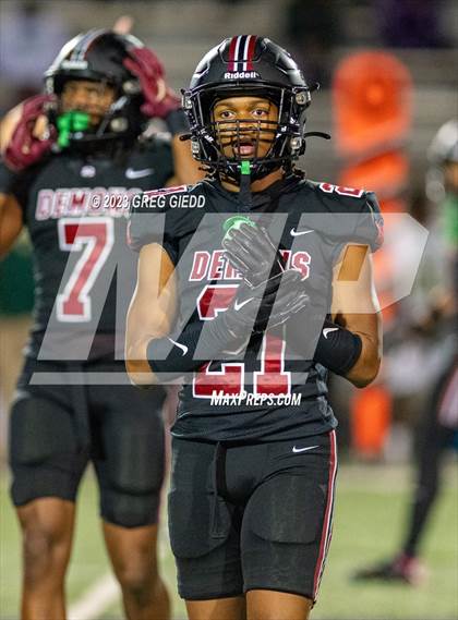 Thumbnail 3 in Ware County vs. Warner Robins (GHSA 5A Round 2) photogallery.