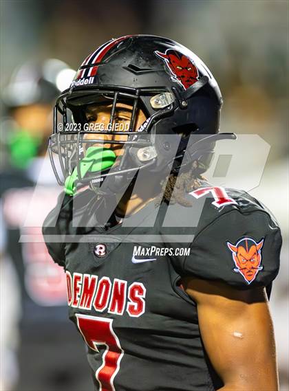 Thumbnail 1 in Ware County vs. Warner Robins (GHSA 5A Round 2) photogallery.