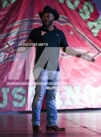 Thumbnail 1 in Regis Jesuit @ Ponderosa photogallery.