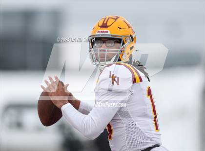 Thumbnail 1 in Kearney vs. Lutheran North (MSHSAA Class 4 Semifinal) photogallery.
