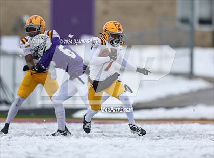 Thumbnail 1 in Kearney vs. Lutheran North (MSHSAA Class 4 Semifinal) photogallery.