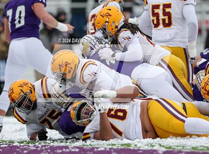 Thumbnail 1 in Kearney vs. Lutheran North (MSHSAA Class 4 Semifinal) photogallery.