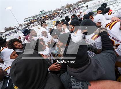 Thumbnail 1 in Kearney vs. Lutheran North (MSHSAA Class 4 Semifinal) photogallery.