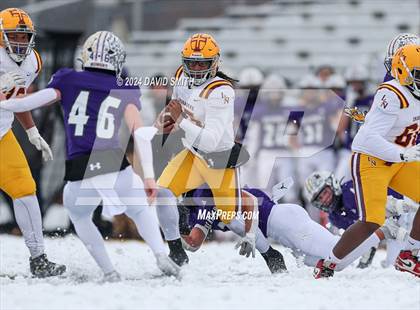 Thumbnail 2 in Kearney vs. Lutheran North (MSHSAA Class 4 Semifinal) photogallery.