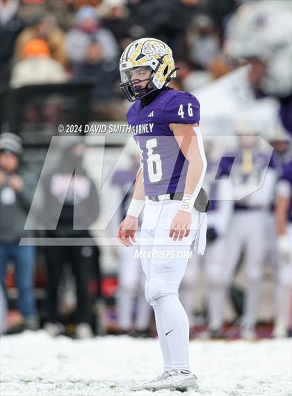 Thumbnail 2 in Kearney vs. Lutheran North (MSHSAA Class 4 Semifinal) photogallery.