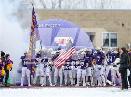 Thumbnail 2 in Kearney vs. Lutheran North (MSHSAA Class 4 Semifinal) photogallery.