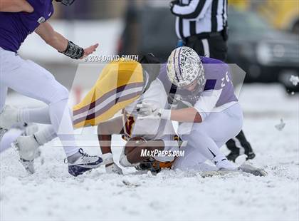 Thumbnail 2 in Kearney vs. Lutheran North (MSHSAA Class 4 Semifinal) photogallery.