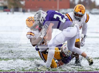 Thumbnail 2 in Kearney vs. Lutheran North (MSHSAA Class 4 Semifinal) photogallery.