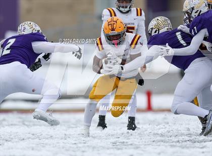 Thumbnail 3 in Kearney vs. Lutheran North (MSHSAA Class 4 Semifinal) photogallery.