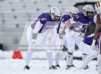 Thumbnail 3 in Kearney vs. Lutheran North (MSHSAA Class 4 Semifinal) photogallery.