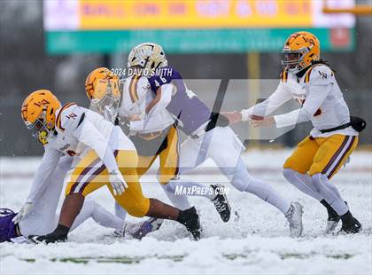 Thumbnail 1 in Kearney vs. Lutheran North (MSHSAA Class 4 Semifinal) photogallery.