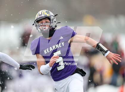 Thumbnail 2 in Kearney vs. Lutheran North (MSHSAA Class 4 Semifinal) photogallery.