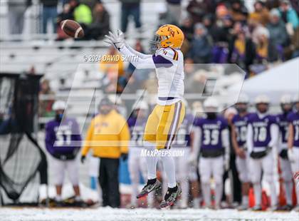 Thumbnail 2 in Kearney vs. Lutheran North (MSHSAA Class 4 Semifinal) photogallery.