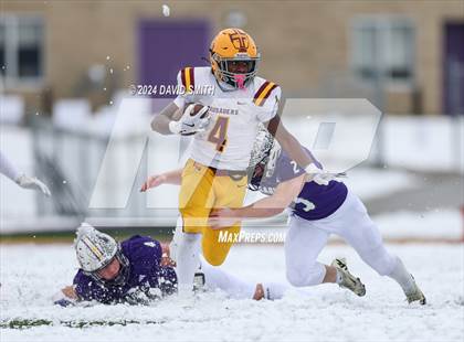 Thumbnail 2 in Kearney vs. Lutheran North (MSHSAA Class 4 Semifinal) photogallery.