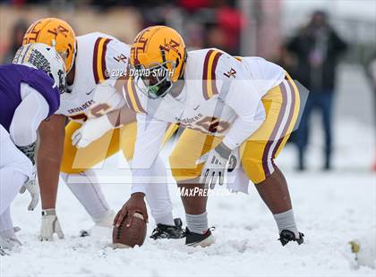 Thumbnail 2 in Kearney vs. Lutheran North (MSHSAA Class 4 Semifinal) photogallery.