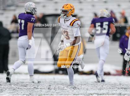 Thumbnail 2 in Kearney vs. Lutheran North (MSHSAA Class 4 Semifinal) photogallery.