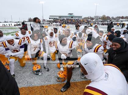 Thumbnail 2 in Kearney vs. Lutheran North (MSHSAA Class 4 Semifinal) photogallery.