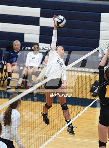Thumbnail 1 in Garfield @ Rootstown photogallery.