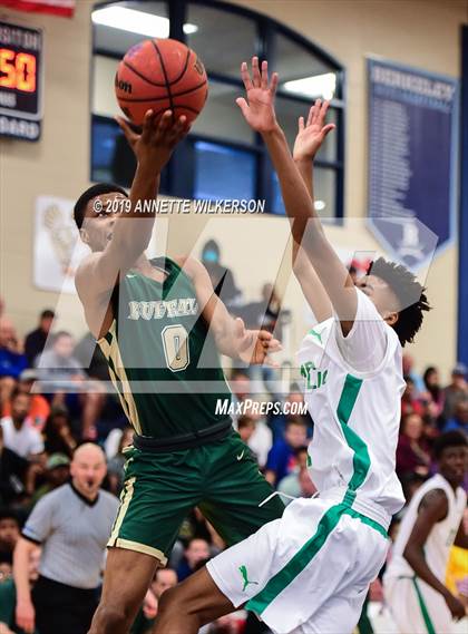 Thumbnail 2 in Tampa Catholic vs. The Villages Charter (ARS/Rescue Rooter National Hoopfest) photogallery.