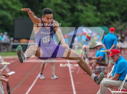 Thumbnail 3 in IHSAA Boys State Track Finals photogallery.