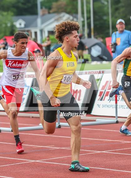 Thumbnail 3 in IHSAA Boys State Track Finals photogallery.