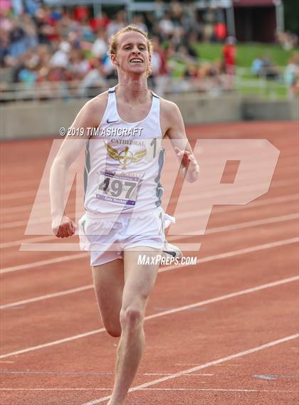 Thumbnail 2 in IHSAA Boys State Track Finals photogallery.