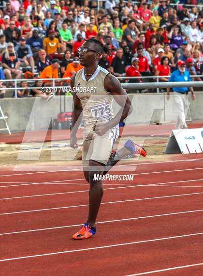 Thumbnail 1 in IHSAA Boys State Track Finals photogallery.